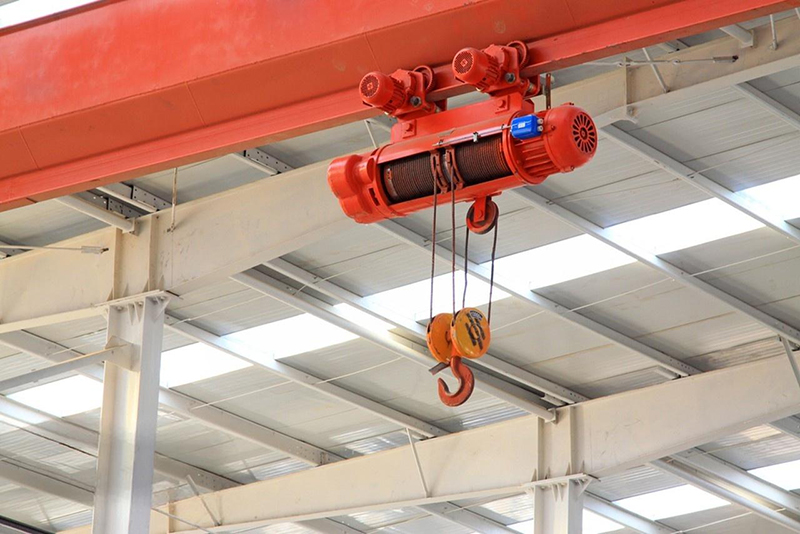 Hoisting pulley in an industrial production
