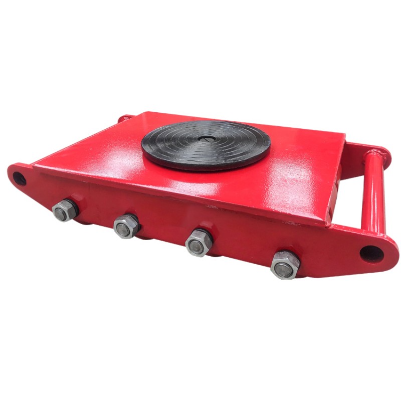 Straight-Moving Transport Tank Vehicle